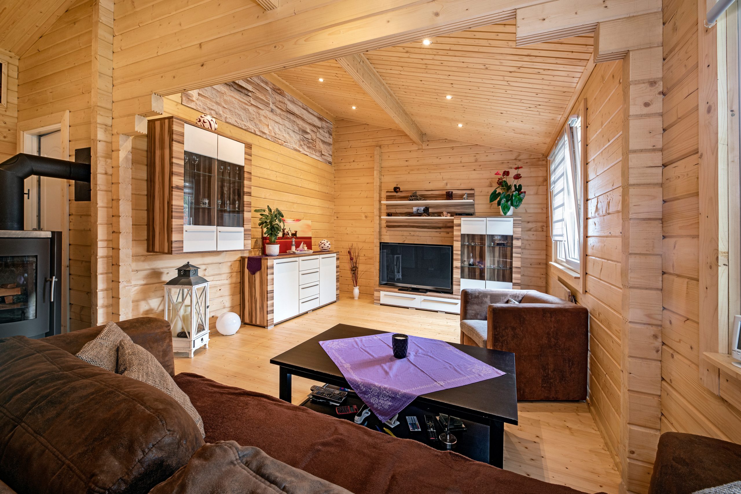 Finn Bungalow - 1040 x 978cm - Image 3