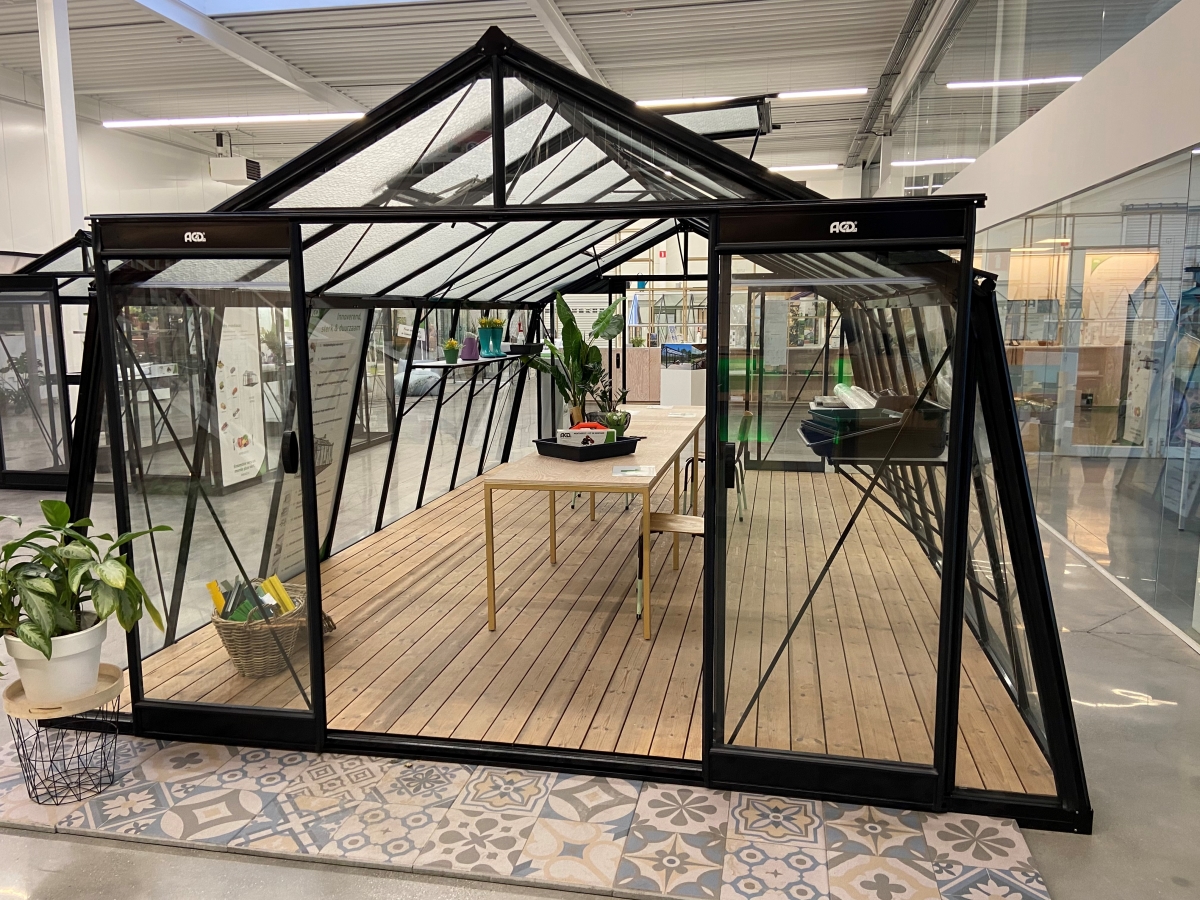 S208-black (22,53 m²)