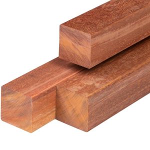 Poste Madeira Hardwood_Angelim secção 8.5x8.5x400cm