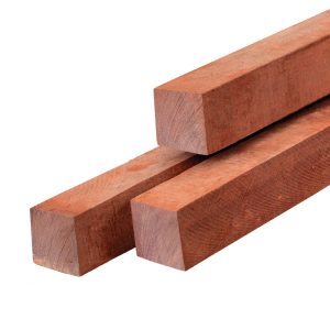 Poste Madeira Hardwood secção 7x7x400cm